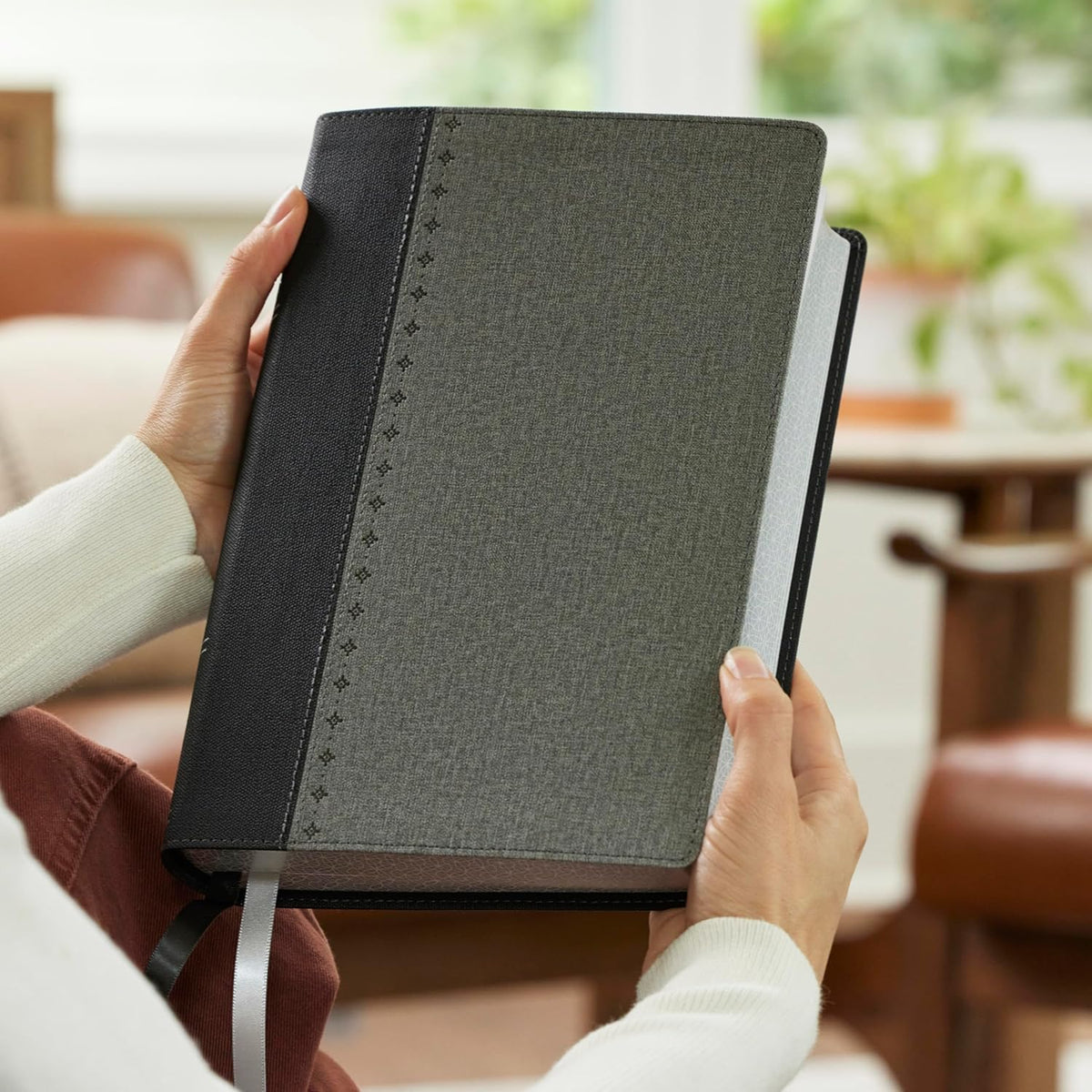 NKJV Alexander Maclaren Study Bible - Thumb Indexed (Black/Gray Leathersoft)